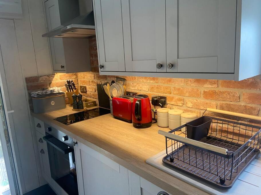 Couples Getaway, With Mountain Views/Dog Friendly Villa Crickhowell Exterior photo